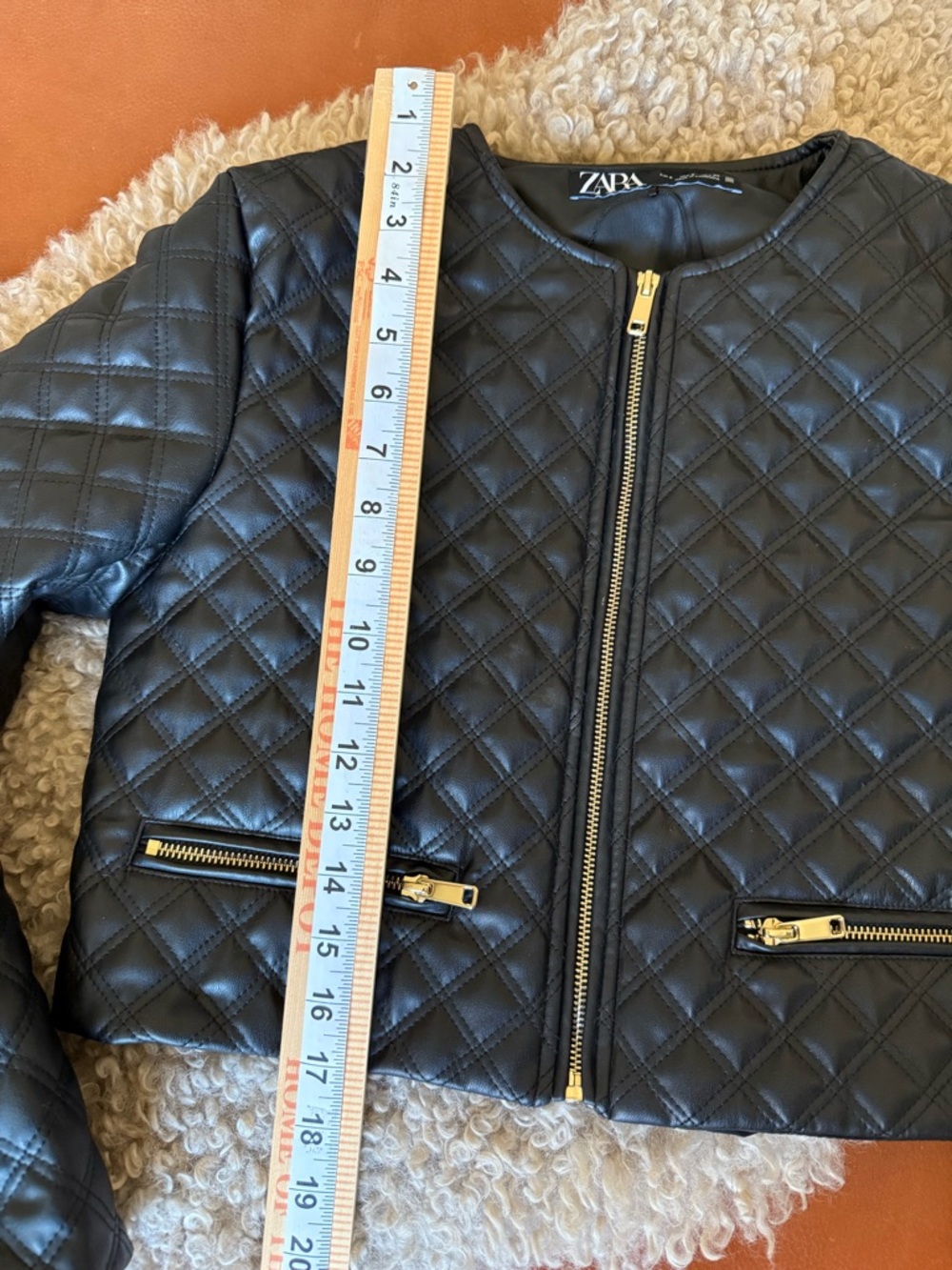 Zara Black Quilted Faux Leather Crop Jacket with Gold Zippers - Picture 3 of 7